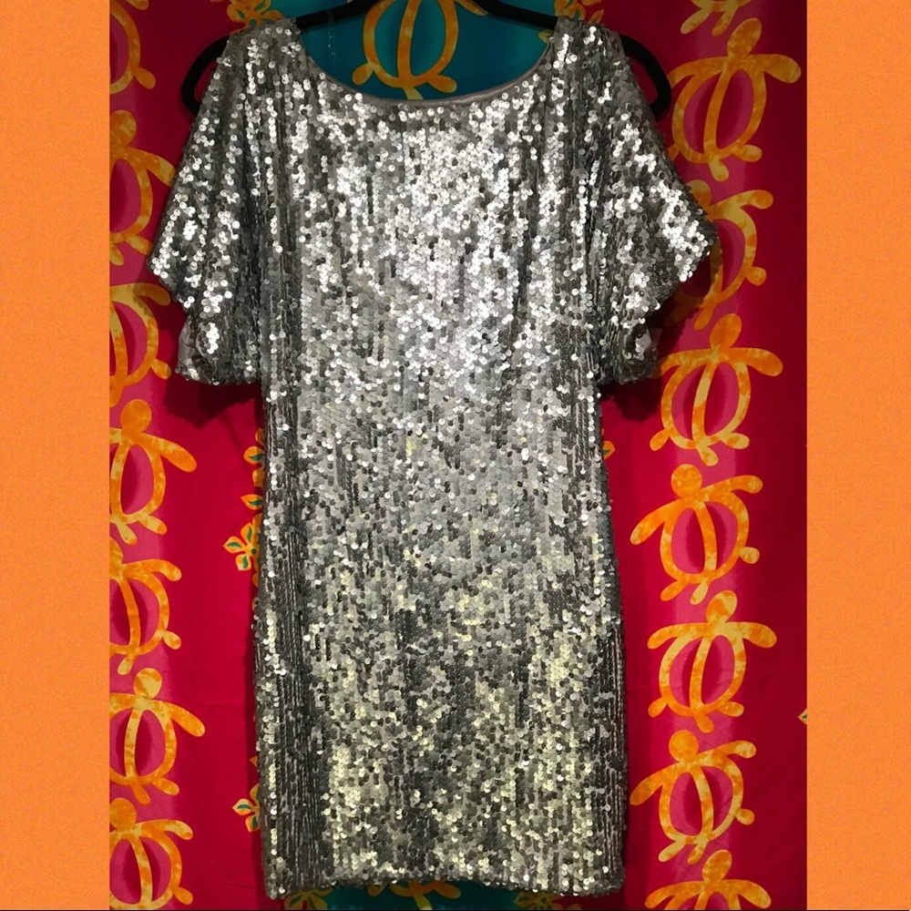 Cold Shoulder Silver Sequin Dress🌸